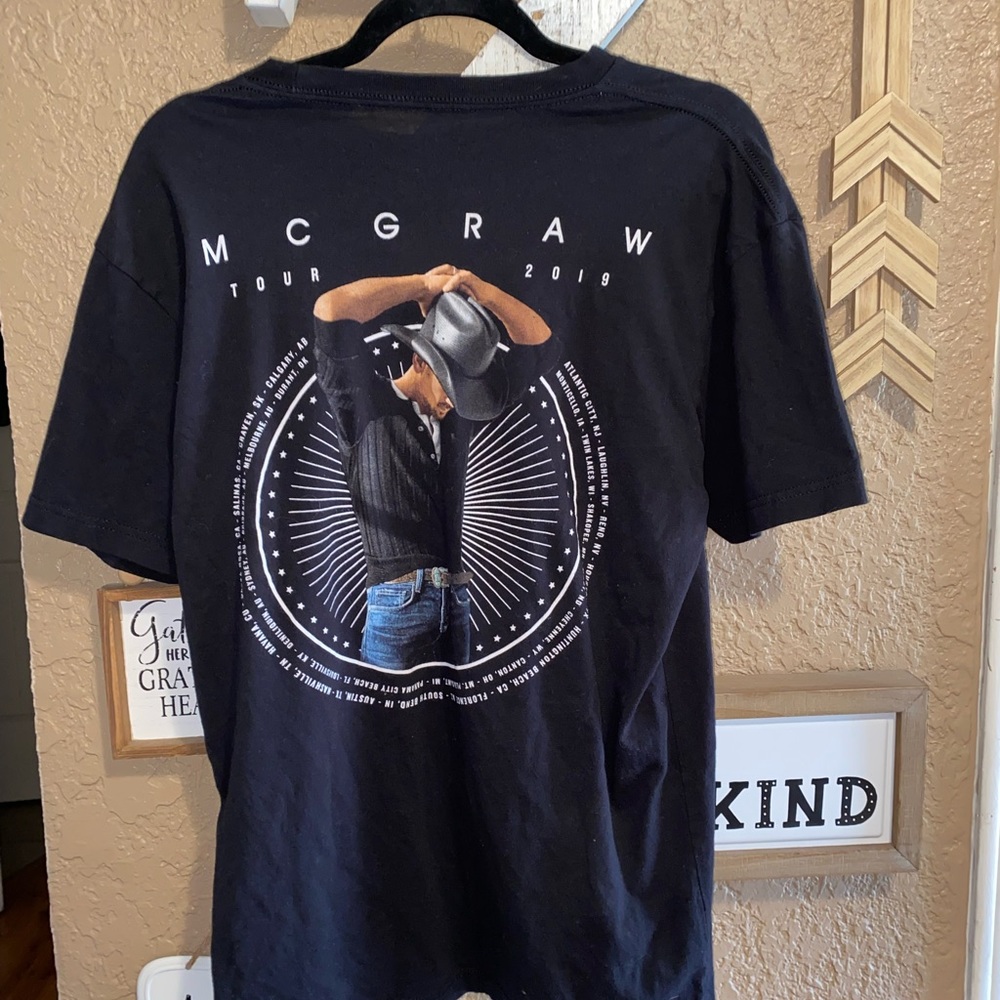 Tim McGraw Black Concert Shirt Tour 2019 Size Medium EUC